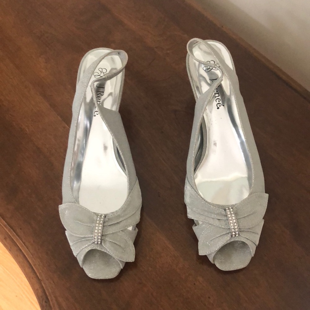 Special occasion silver dress heal.